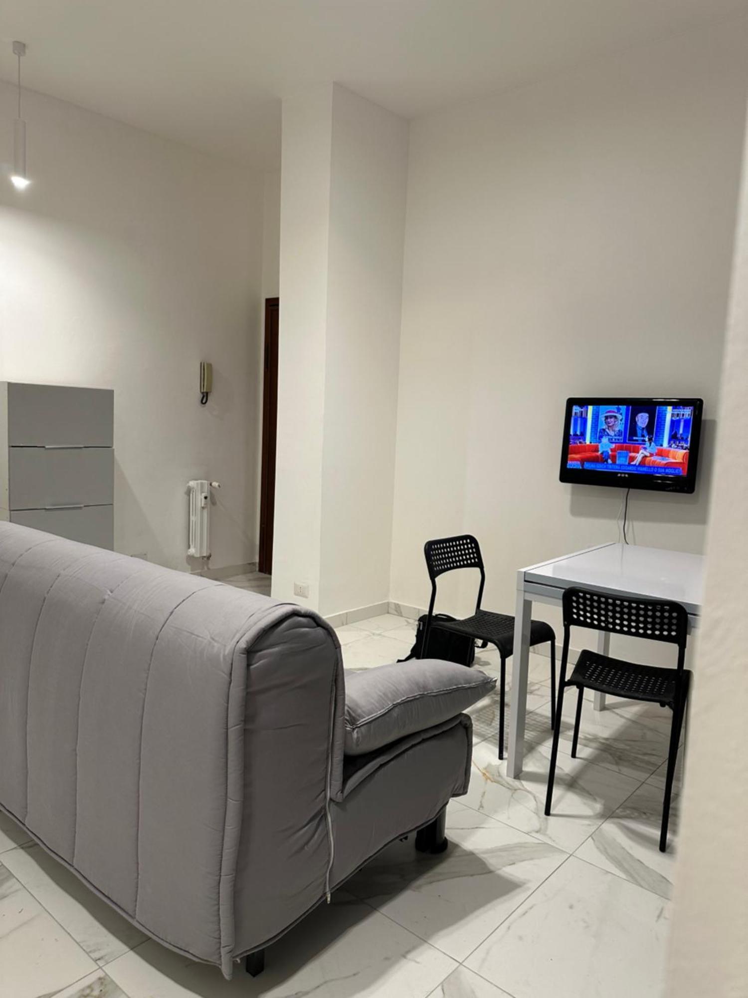 Jcube Apartments Bocconi Milano Bagian luar foto