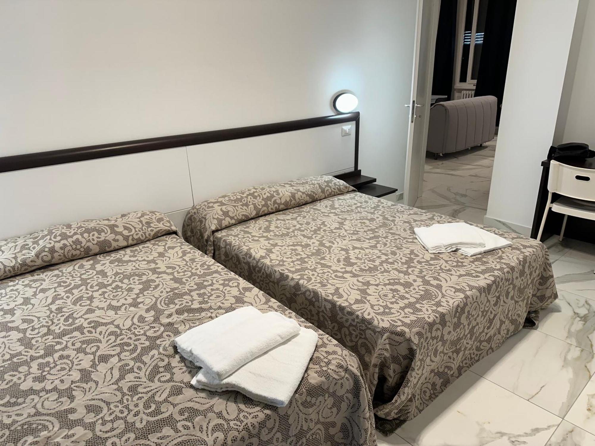 Jcube Apartments Bocconi Milano Bagian luar foto