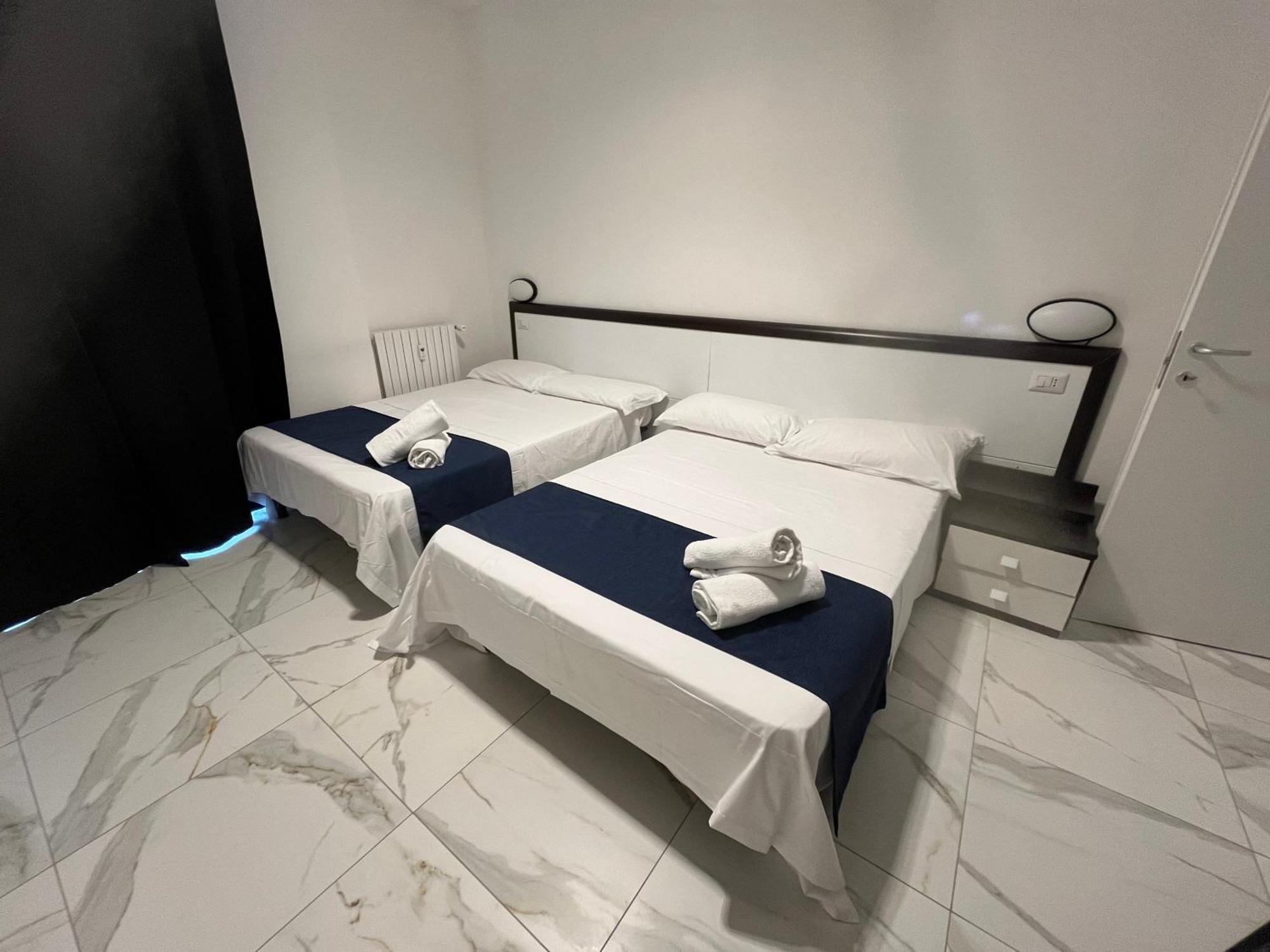 Jcube Apartments Bocconi Milano Bagian luar foto