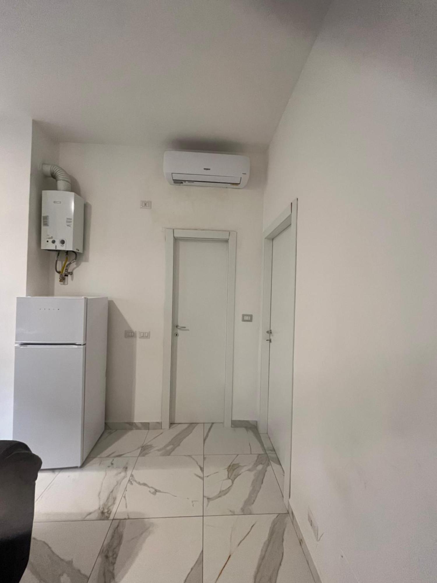 Jcube Apartments Bocconi Milano Bagian luar foto