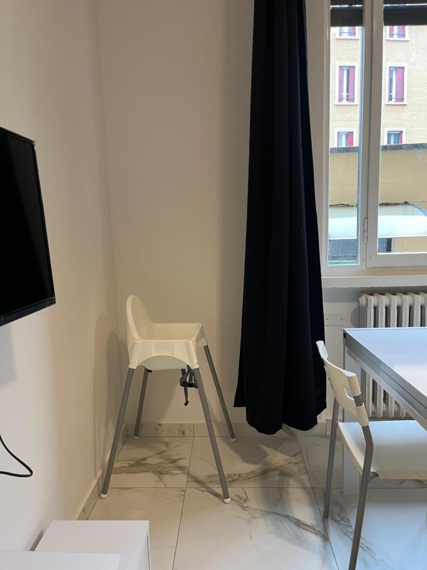 Jcube Apartments Bocconi Milano Bagian luar foto