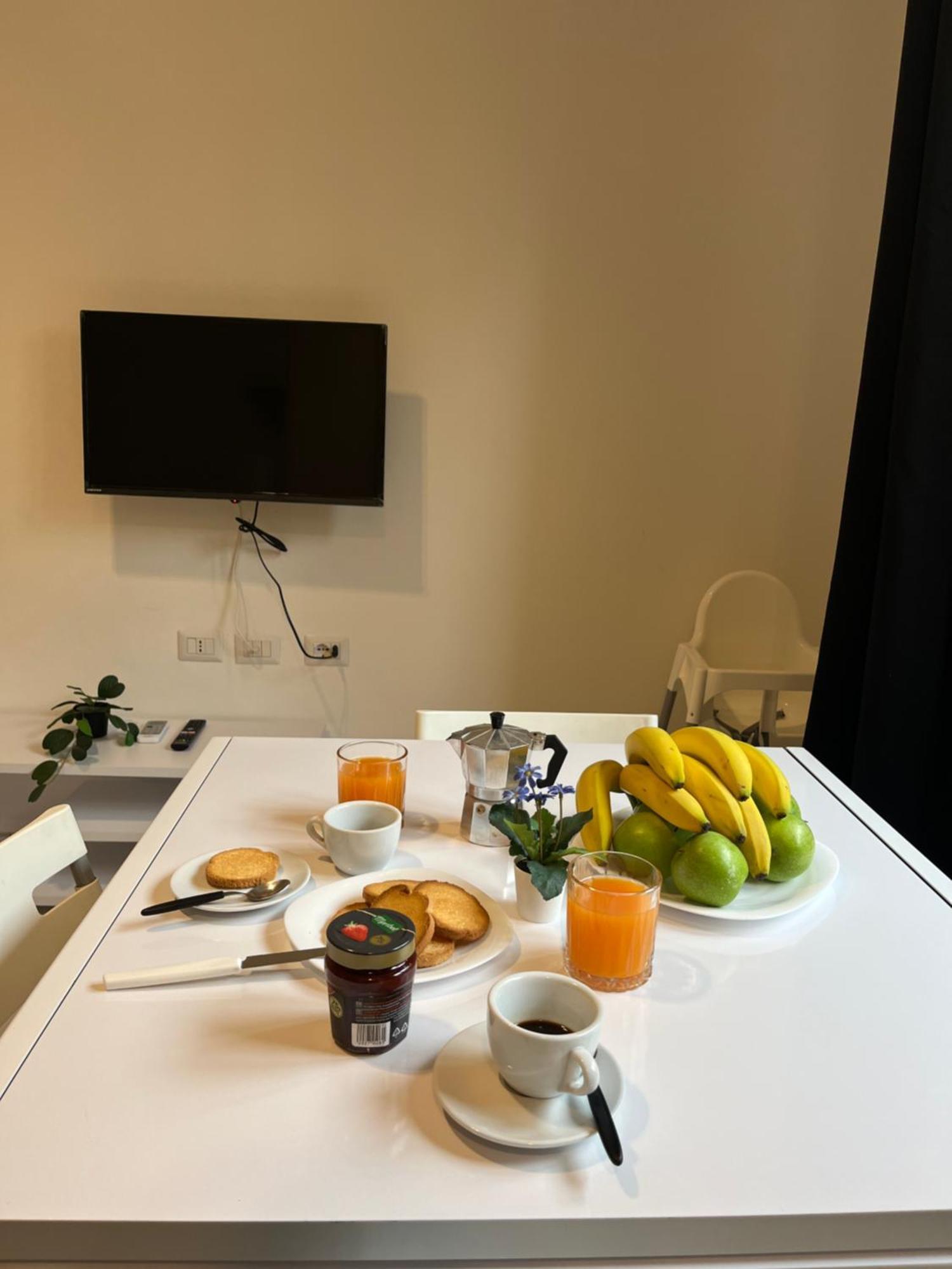 Jcube Apartments Bocconi Milano Bagian luar foto