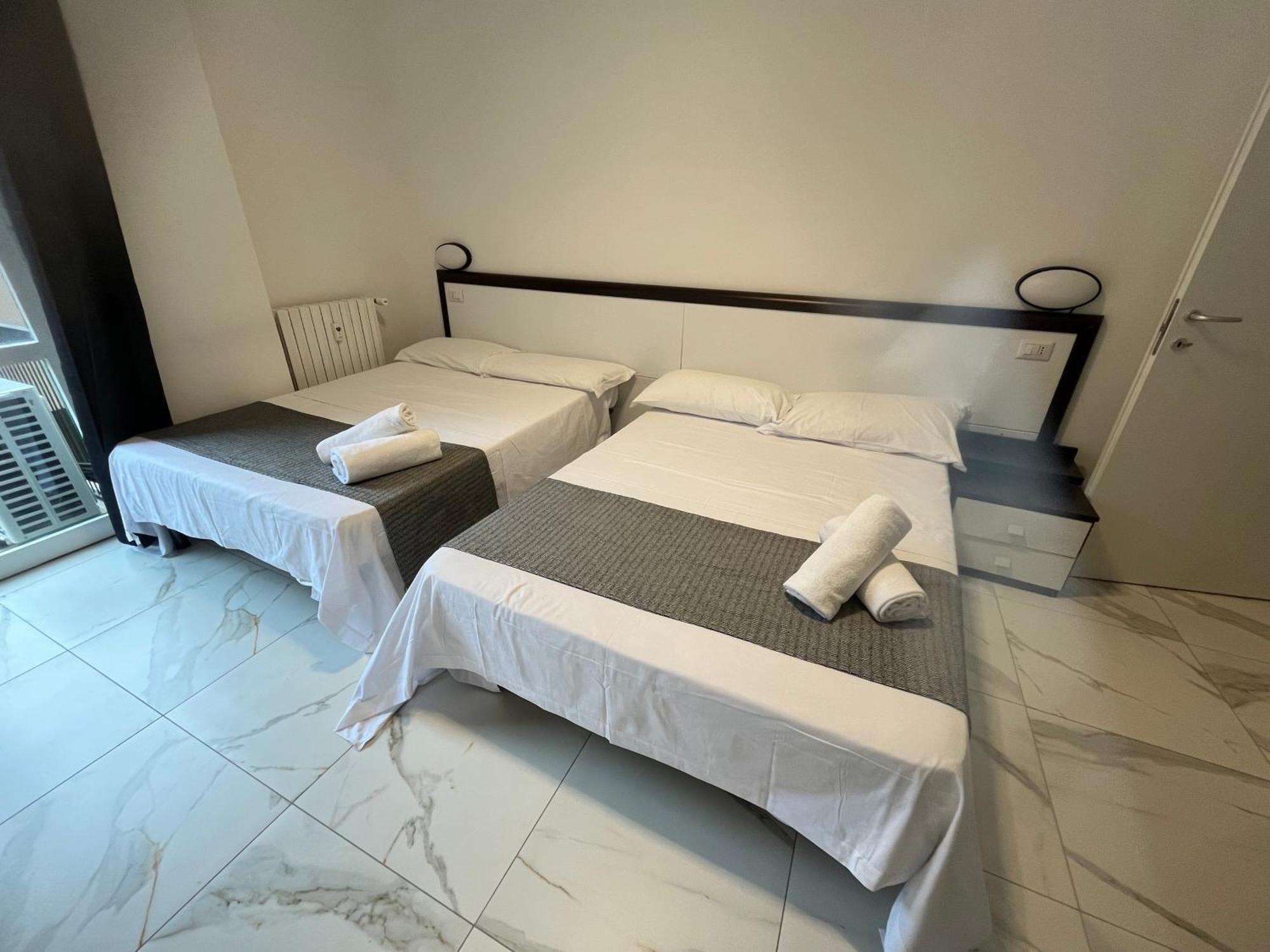 Jcube Apartments Bocconi Milano Bagian luar foto