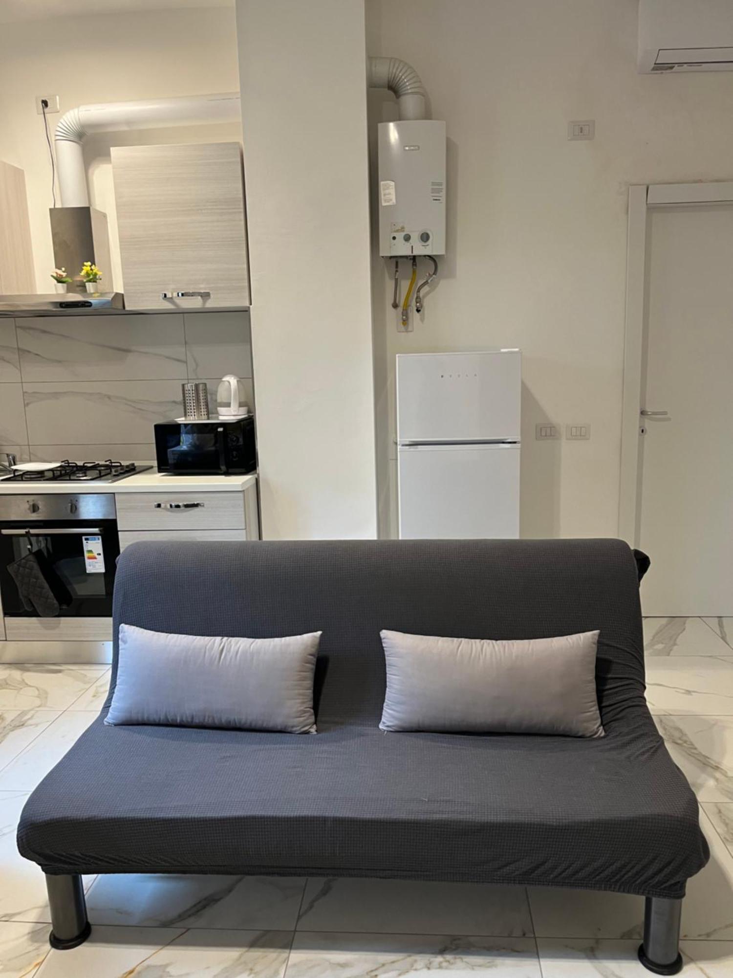 Jcube Apartments Bocconi Milano Bagian luar foto